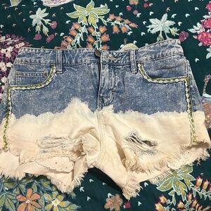 Free People Dip Dye Distressed Embroidered Cut Off Jean Denim Shorts Size 26